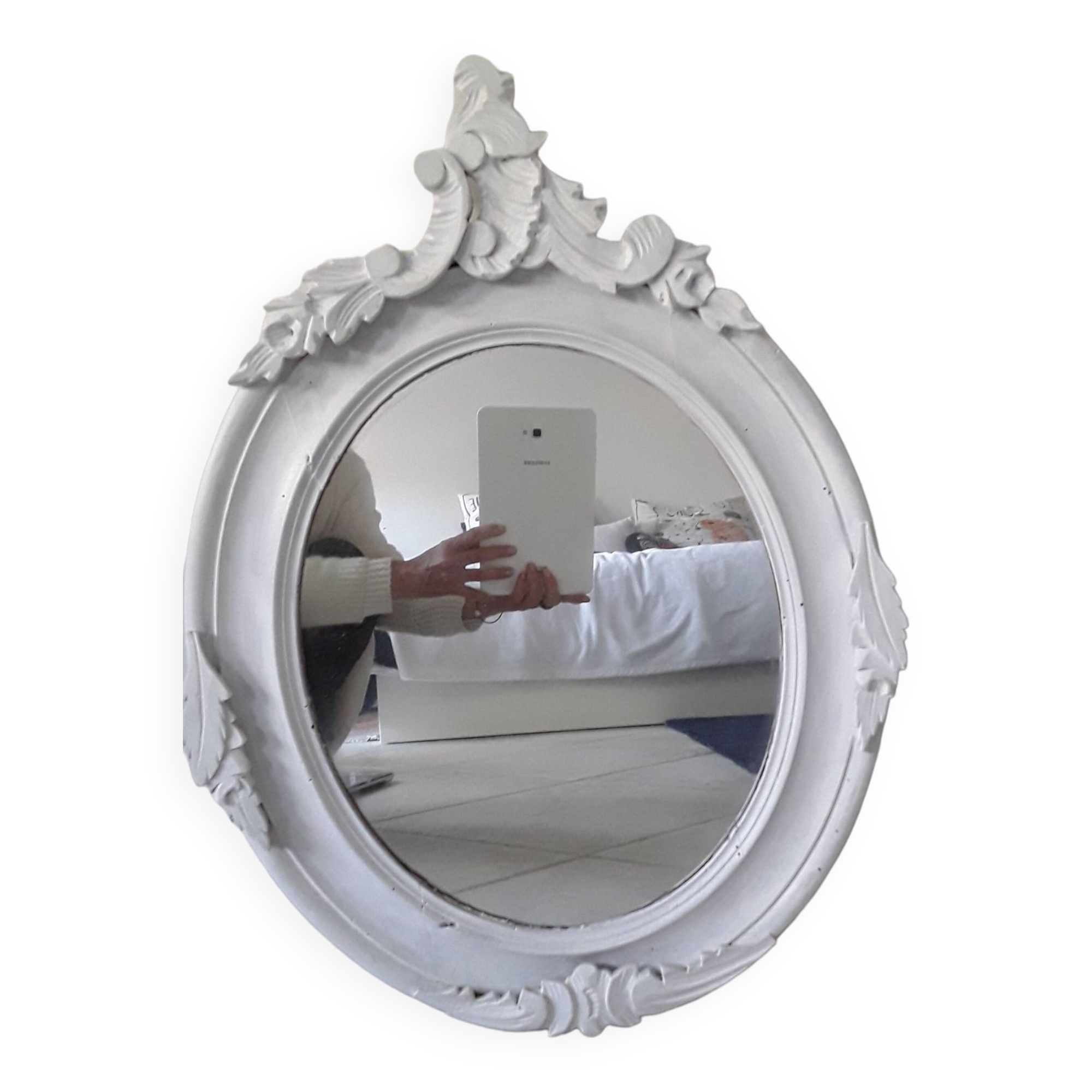 Antique oval mirror in painted wood