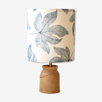 Lampe pot en grès motif feuilles