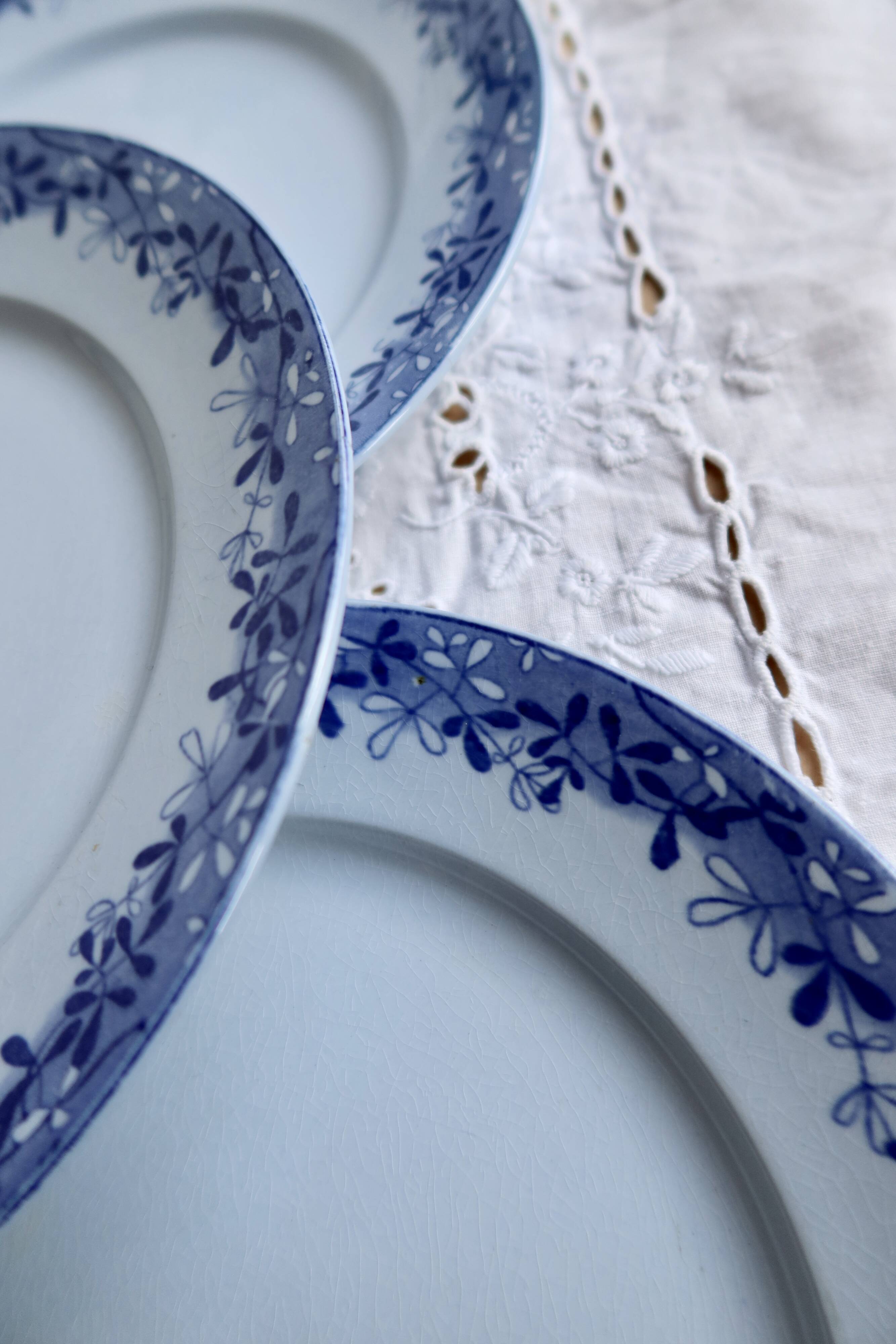 4 antique flat plates from Sarreguemines U&C in the Mimosa blue pattern.