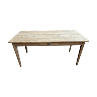 Farm table