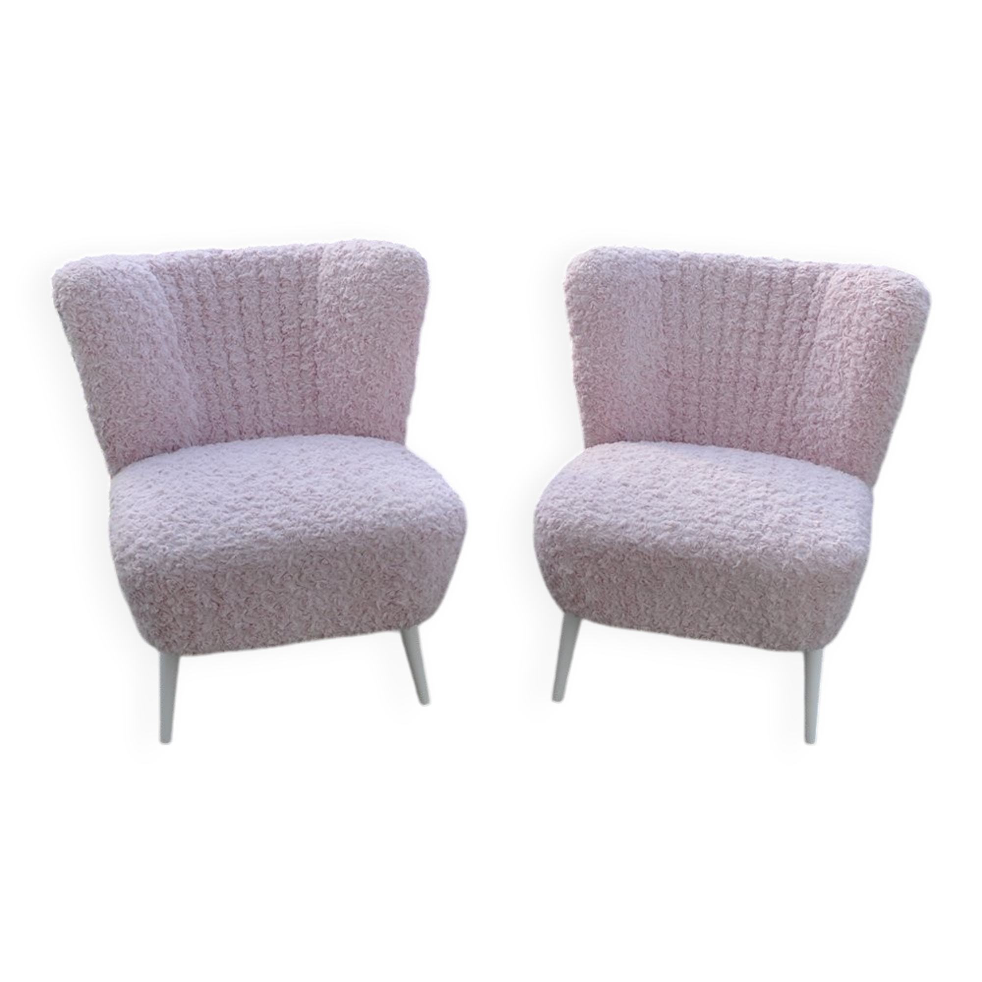 Mid-Century pink armchair in fabric (faux fur) with a solid beech structure, 1960s.