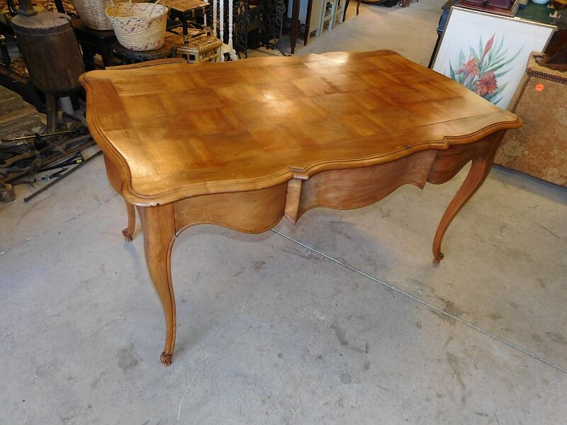 Bureau 3 tiroirs style Louis XV