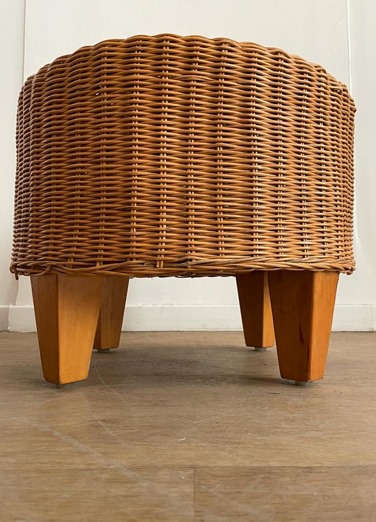 Wicker ottoman