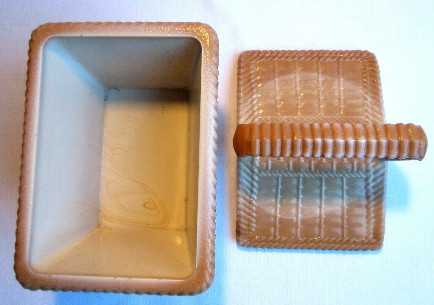 Candy, basket with beige and brown opaline lid, wicker style, PORTIEUX