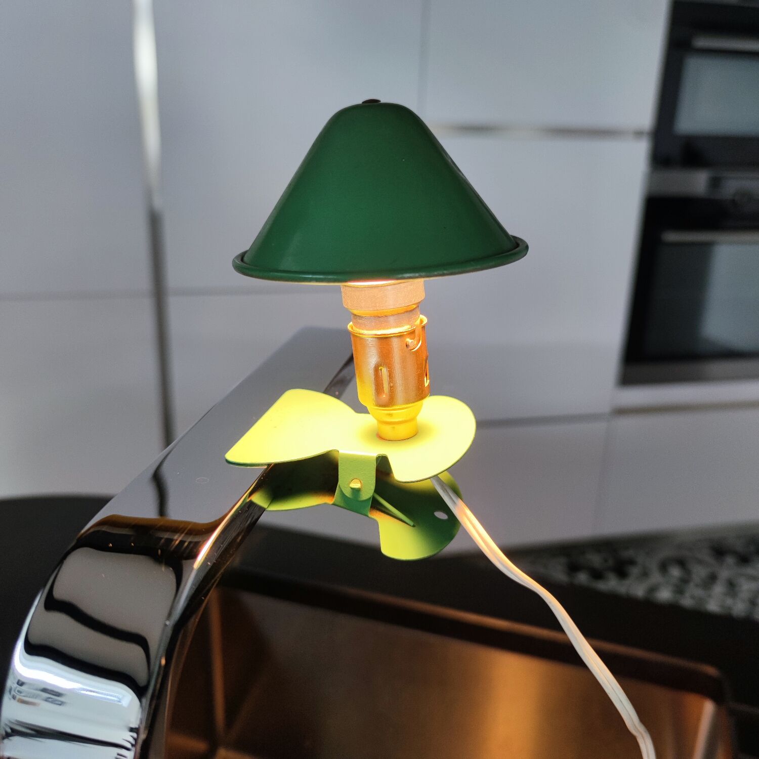 Clip lamp