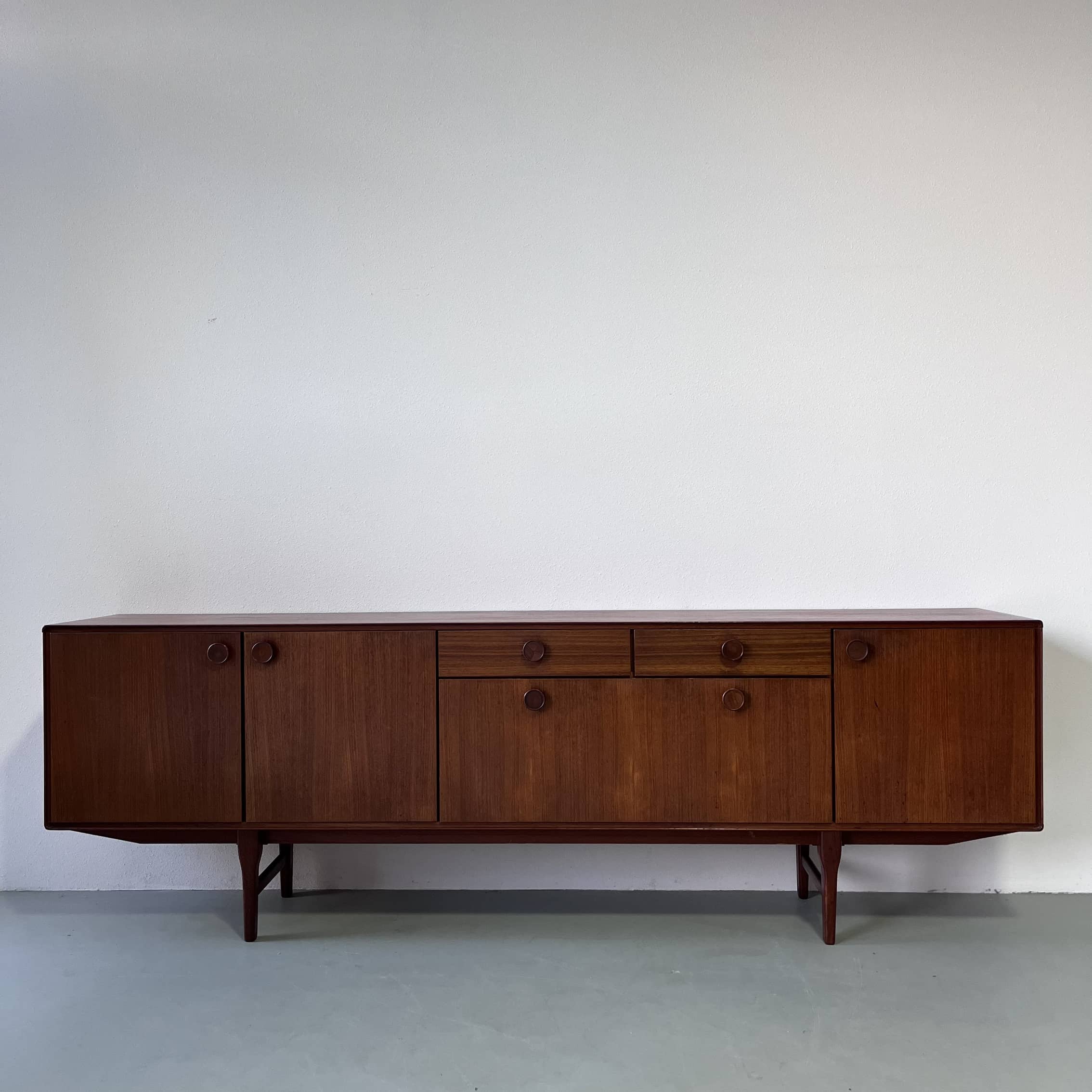 Vintage lowboard teak