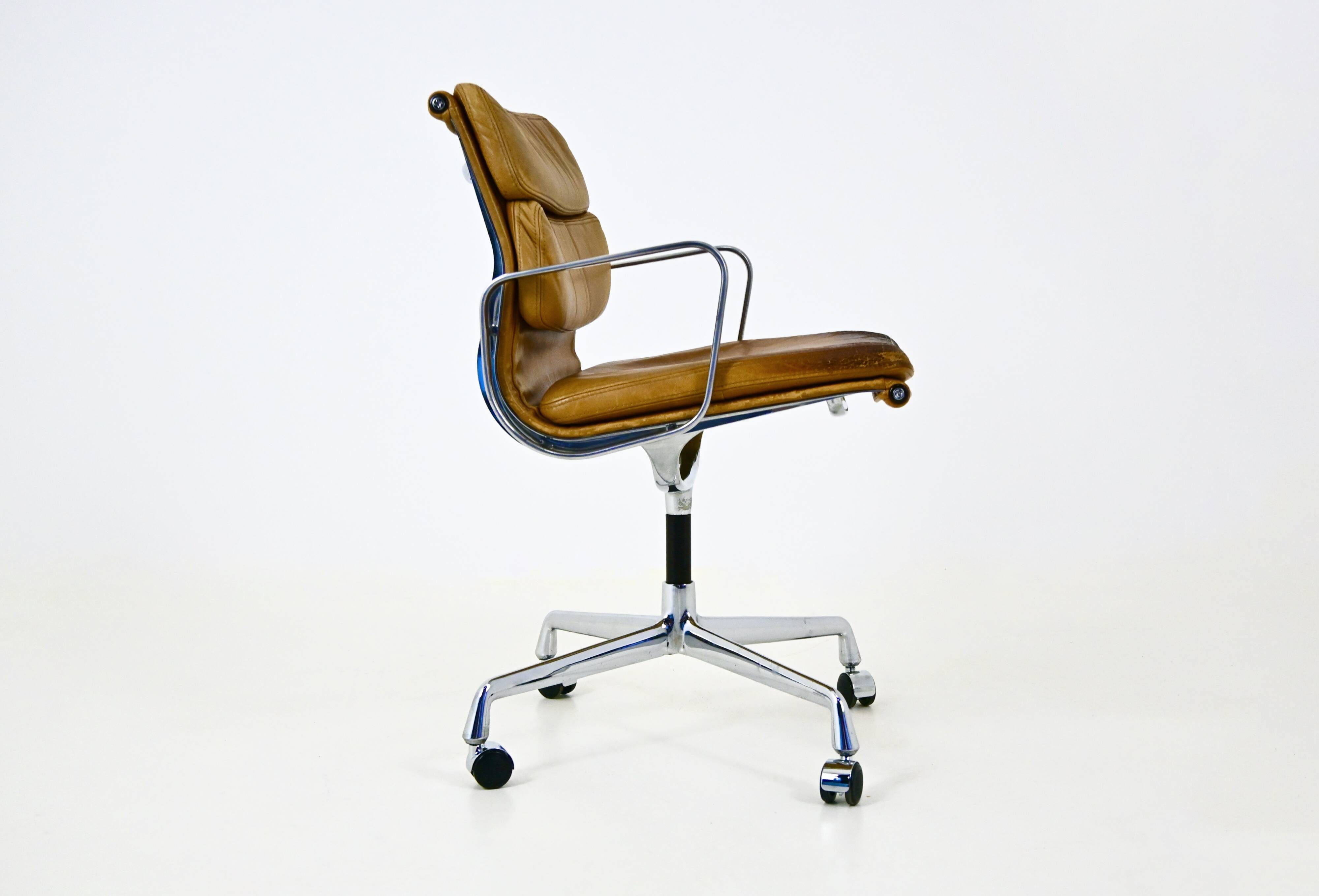 Office chair by Charles and Ray Eames for Herman Miller, 1970s