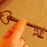 Malouine wardrobe in oak from the early 18th century.