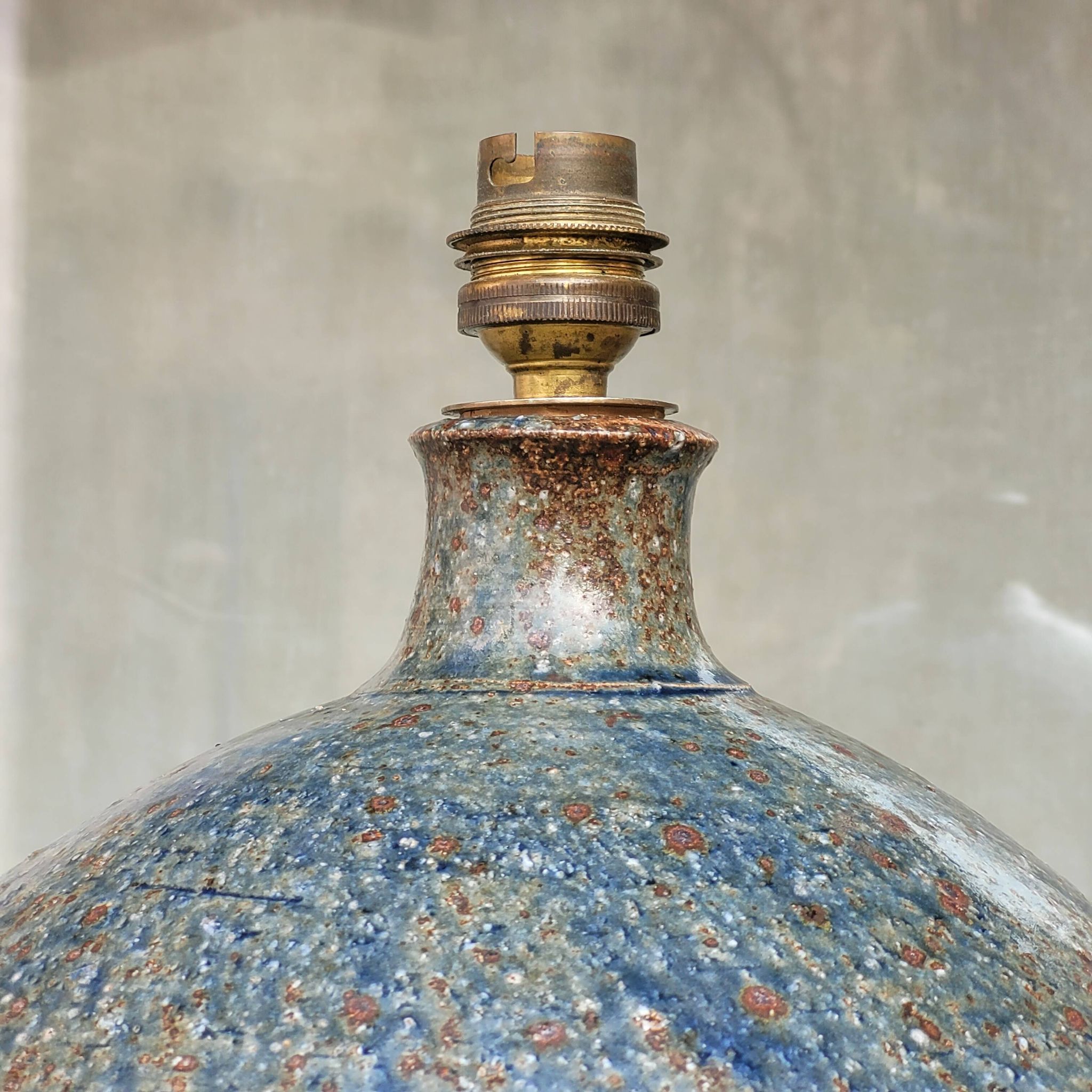 Alain Blanchard pied de lampe boule en ceramique