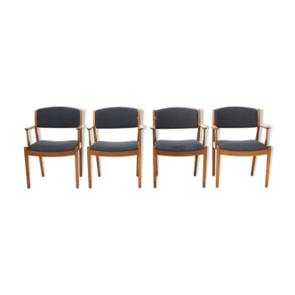 Chaises de salle à manger danoises avec accoudoirs par Poul Volther pour FDB Møbler, Danemark années 1960