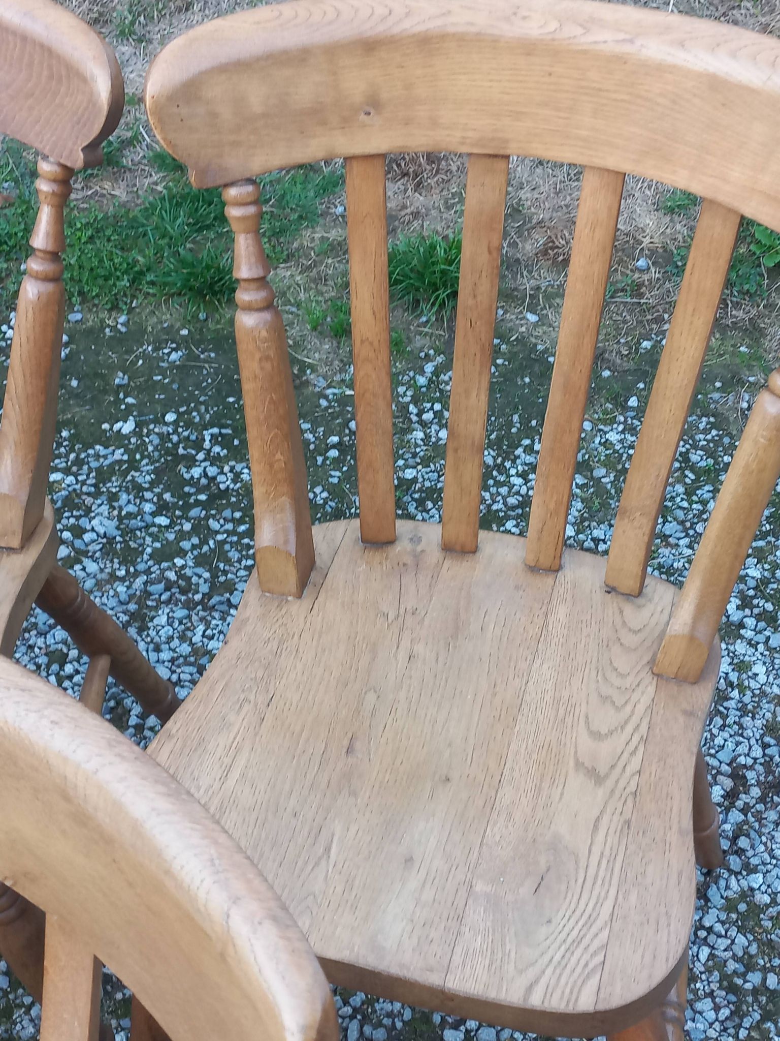 Set of 4 chairs and 1 armchair in mountain style made of oak.