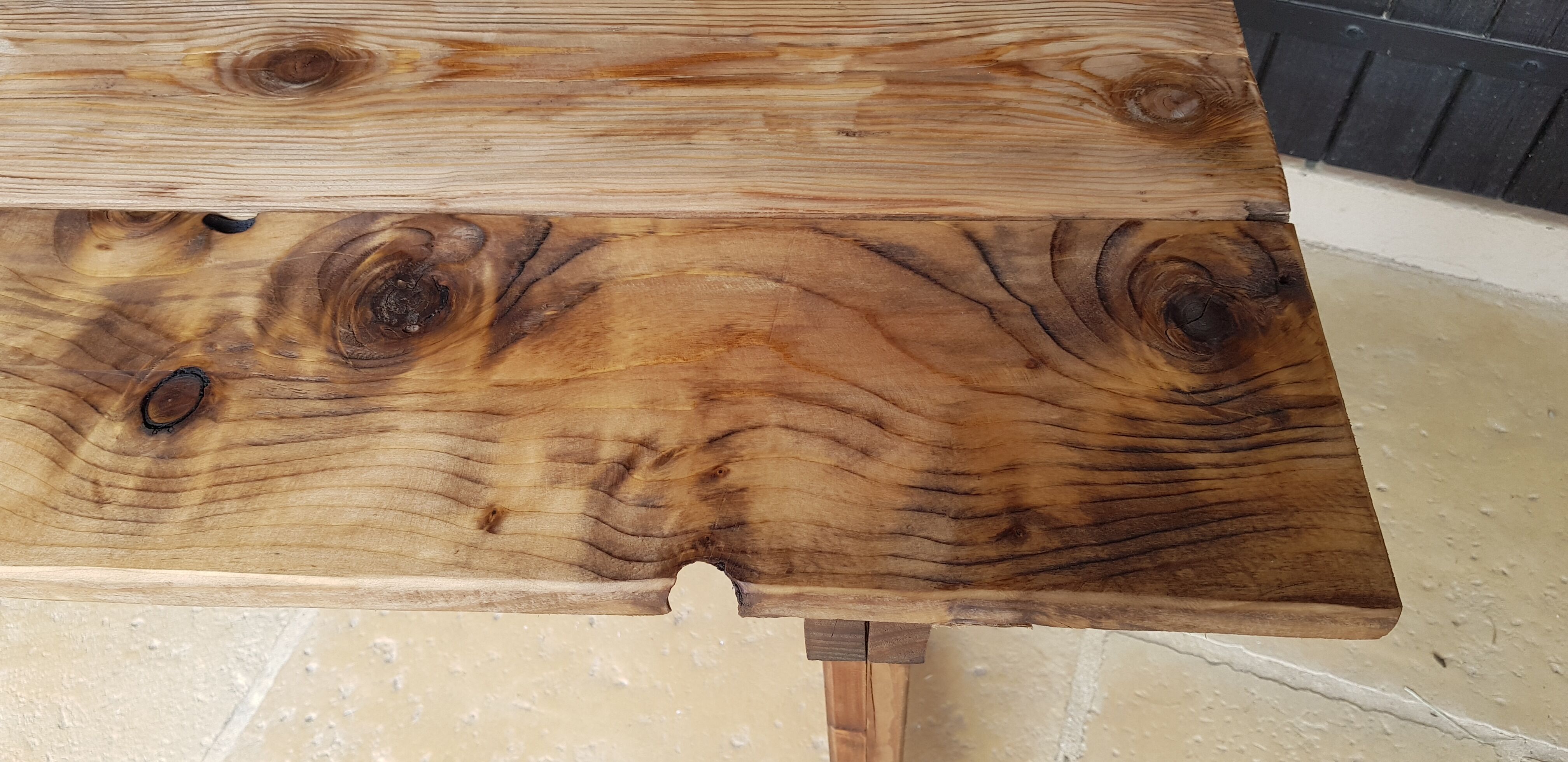 Ancienne table en sapin