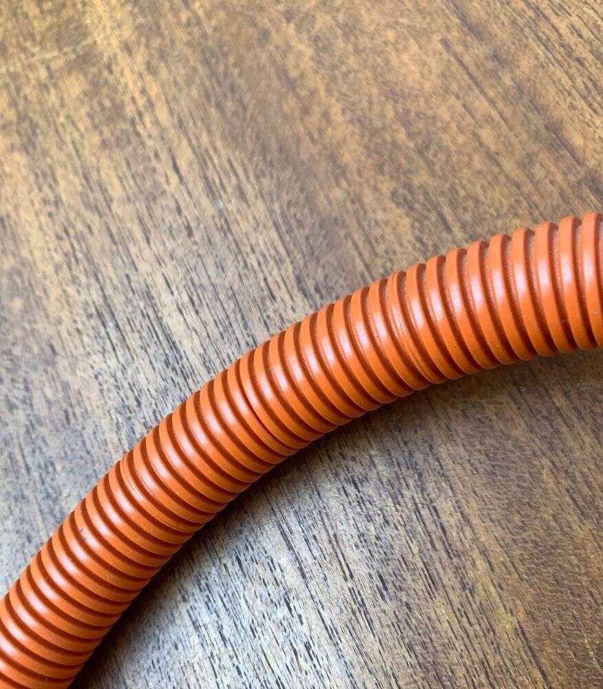 Vintage Italian Space Age Hebi table lamp by Isao Hosoe for Valenti Luce, 1970s.