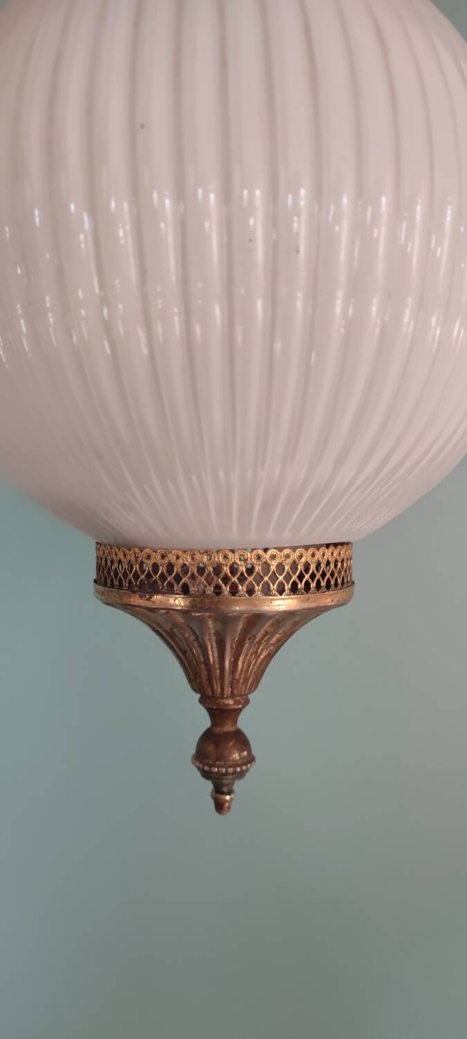 Serrated opaline ball chandelier in glass and brass