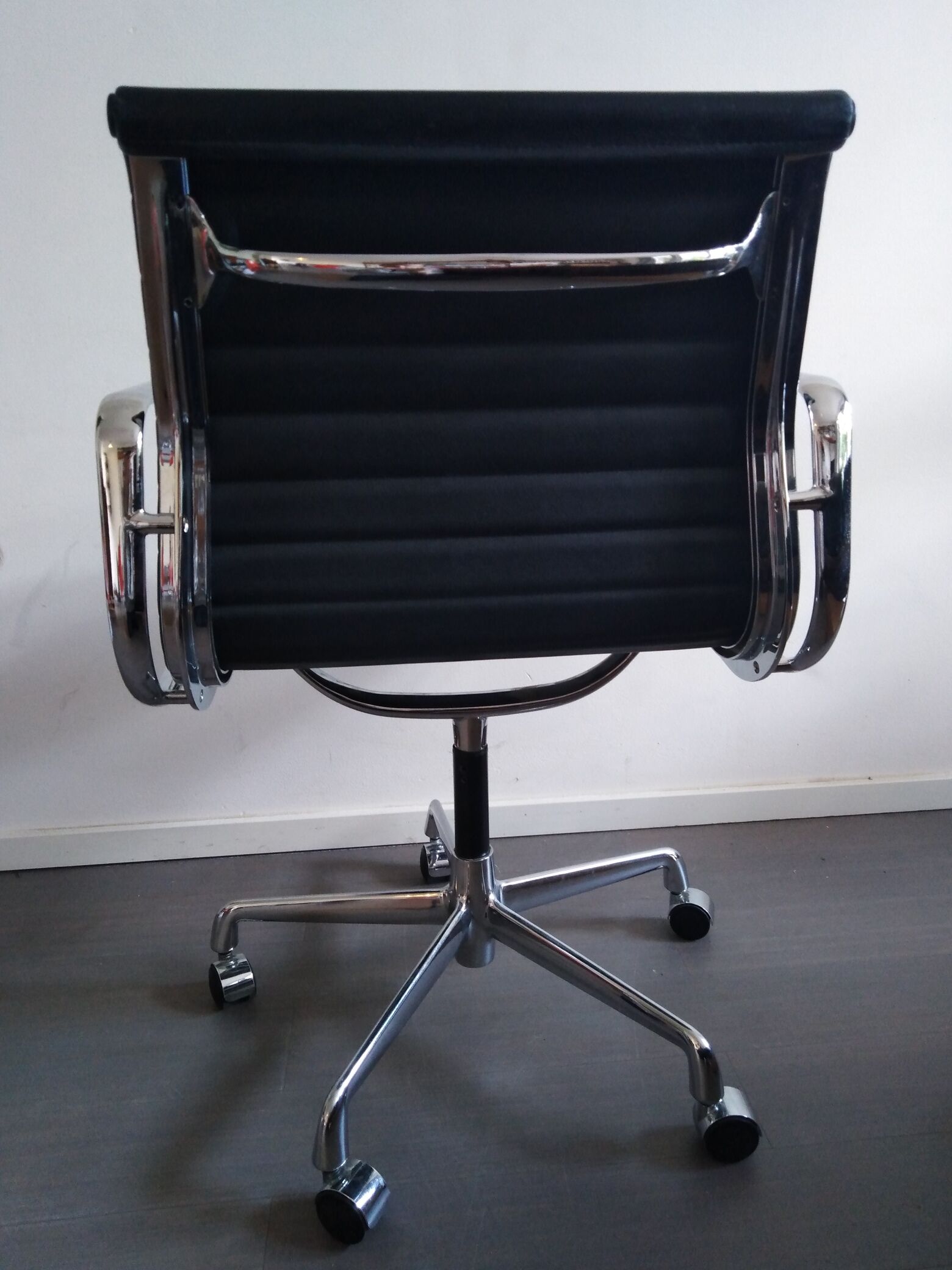 ICF EA108 armchair by Charles and Ray Eames