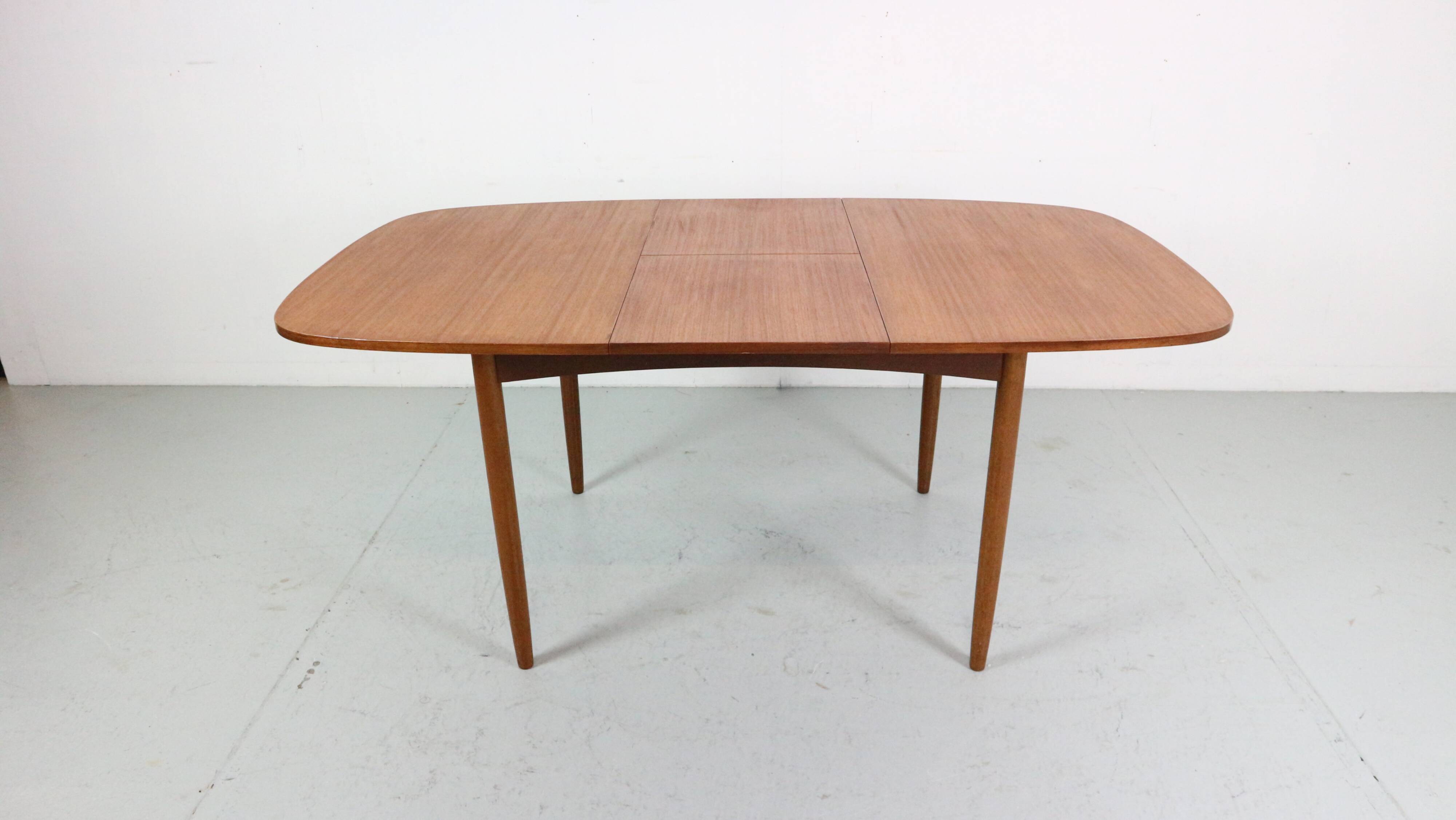 Mid- Century Modern Teak OvalExtendable Dinning Table By G Plan, 1960's