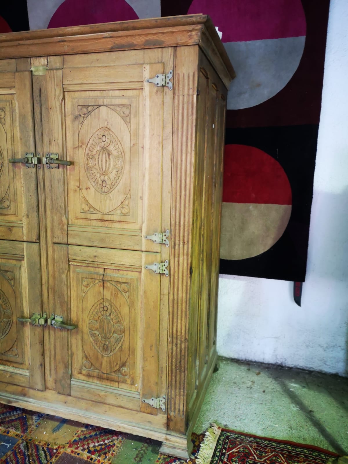 Ancienne chambre froide en bois