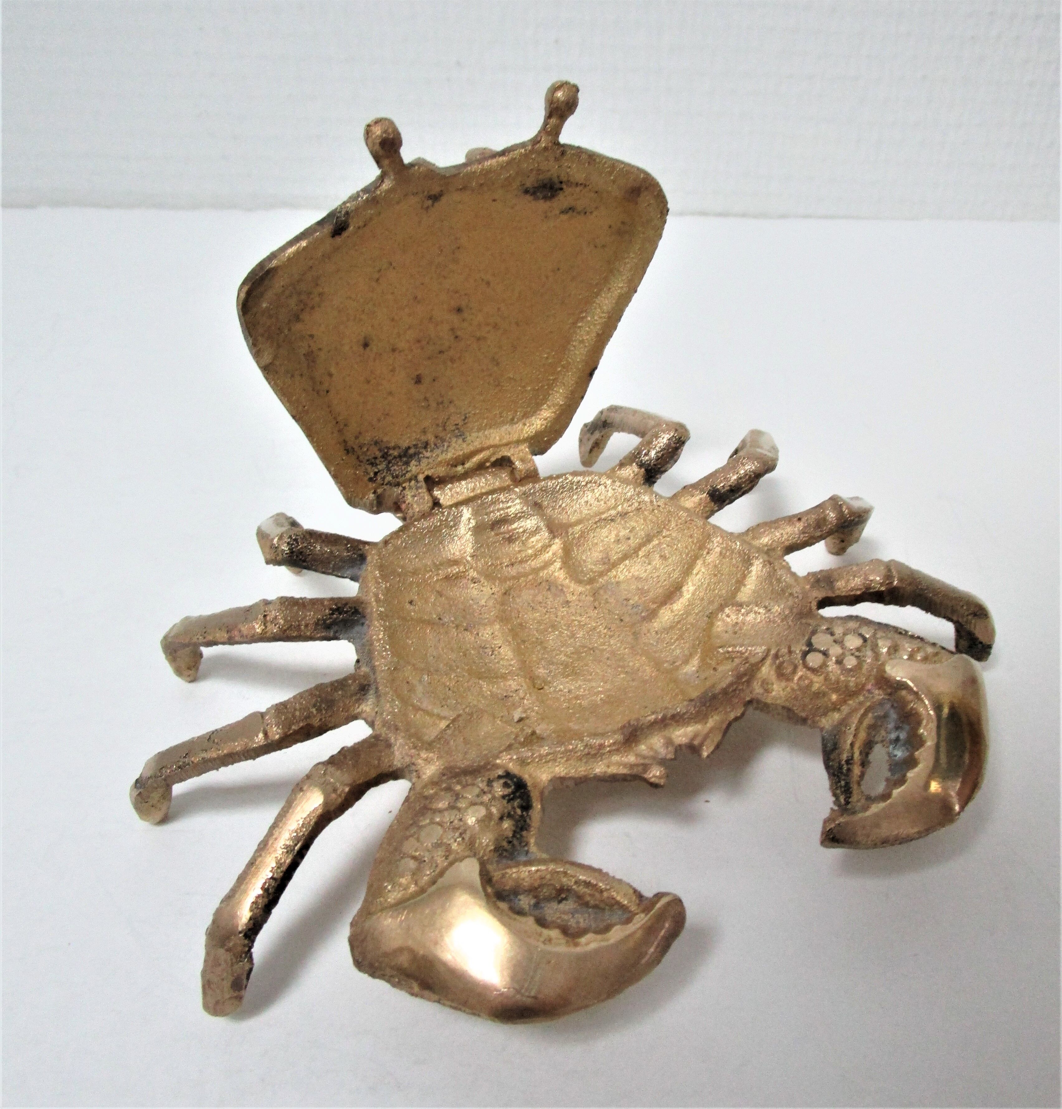 Vintage brass ashtray crab