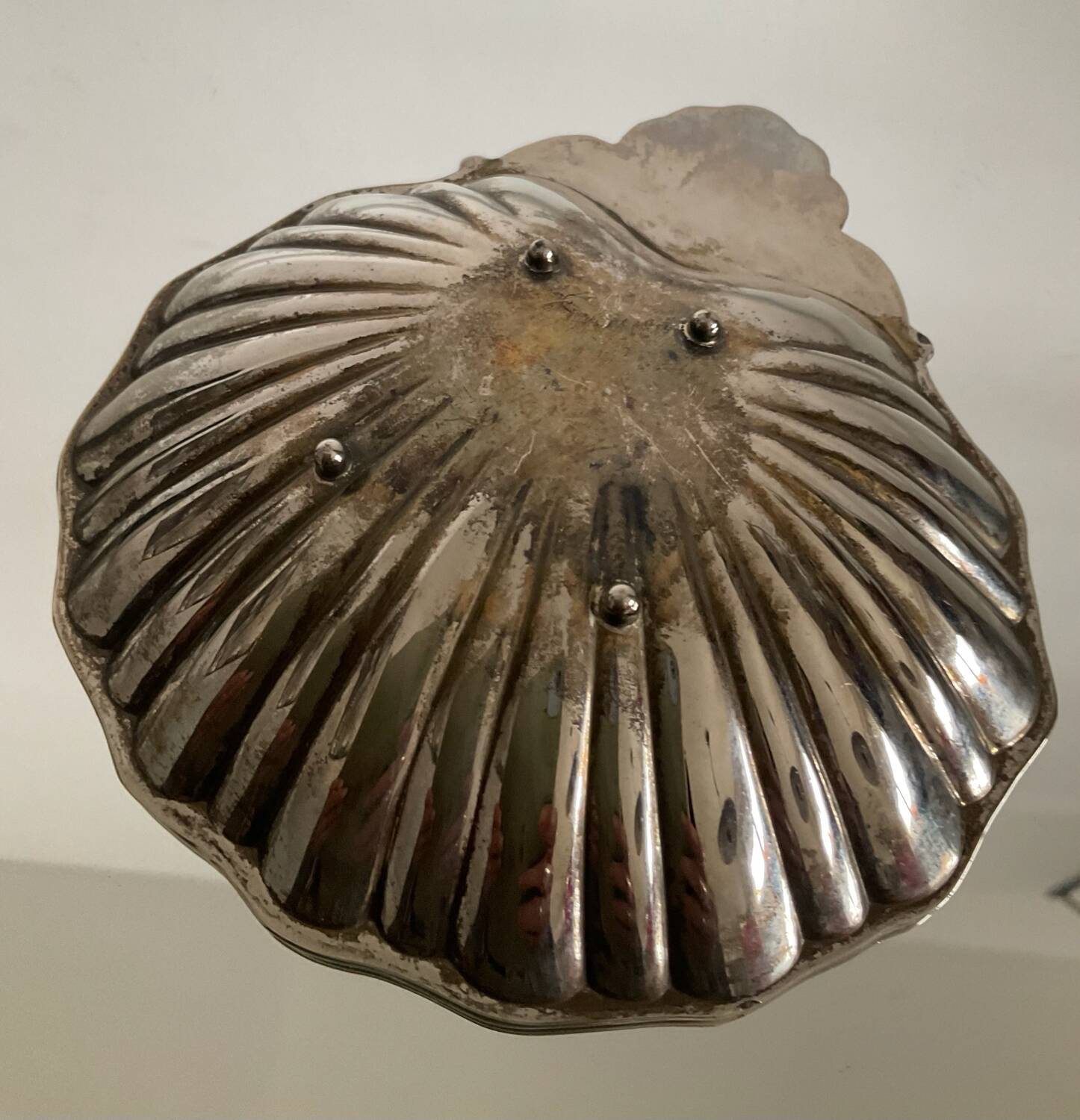 Vintage silver-plated bronze shell emptier