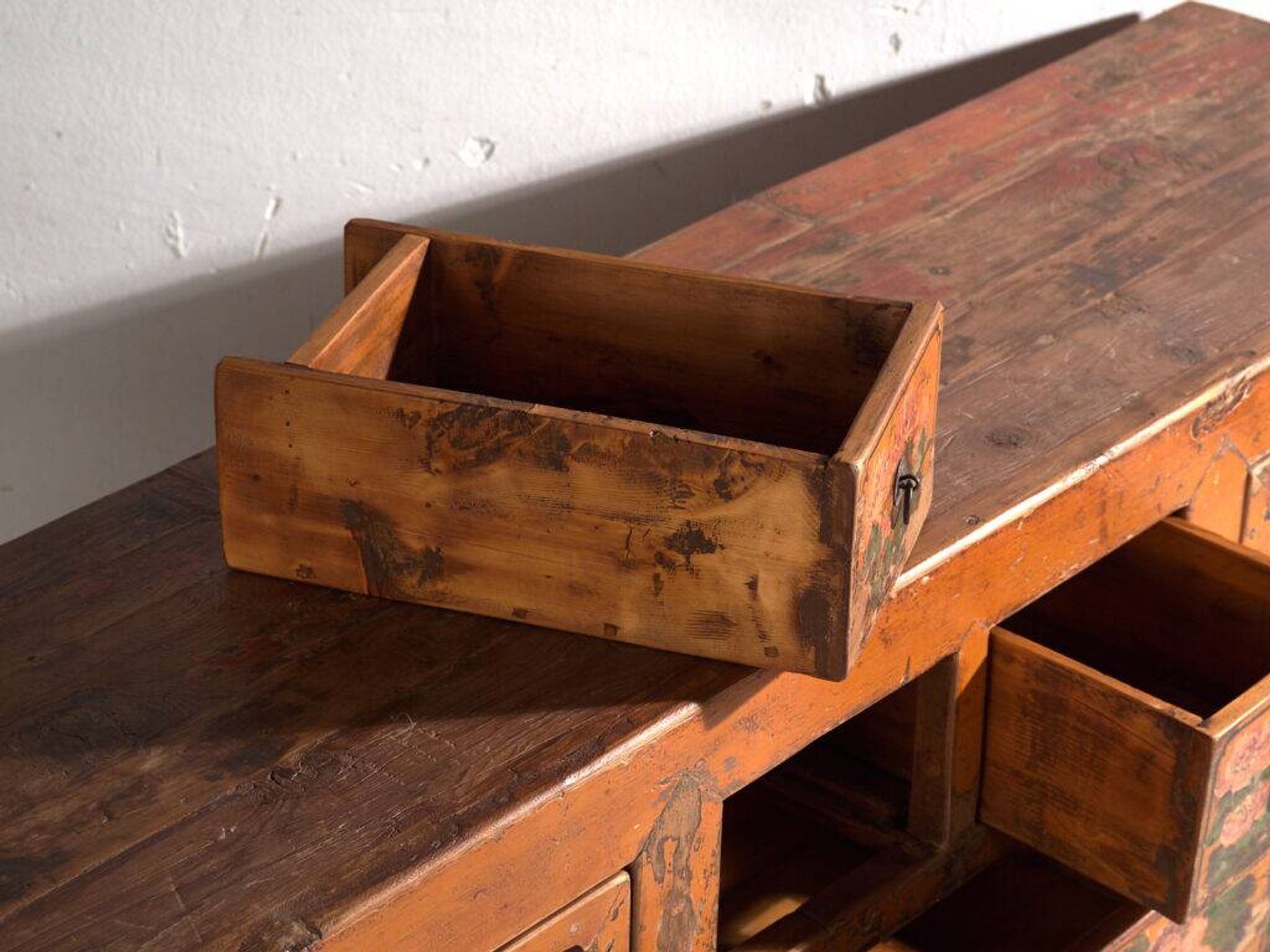 Antique lacquered elm wood buffet – China, circa 1900