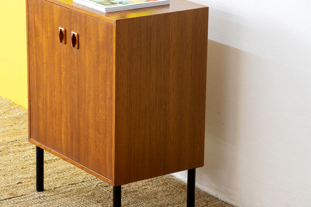 Scandinavian chest of drawers 60 cm