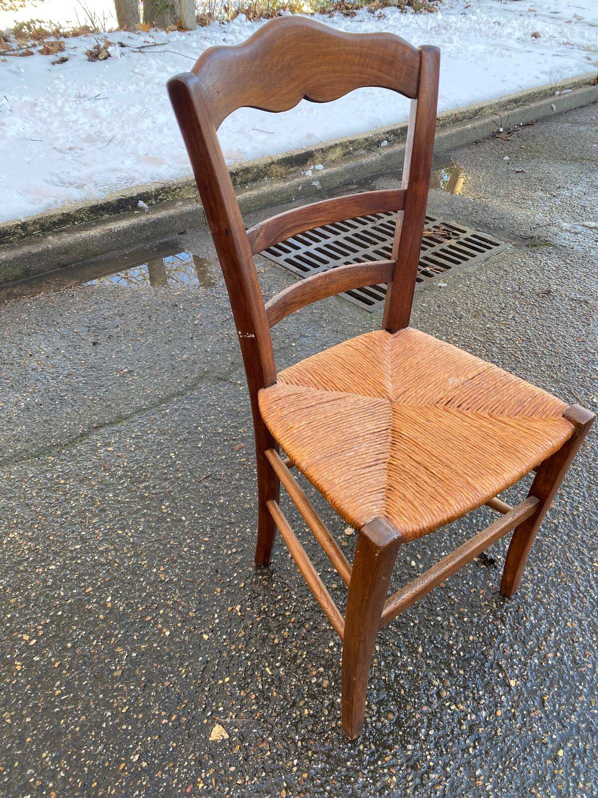 Solid wood dining chair with straw seat 85cm