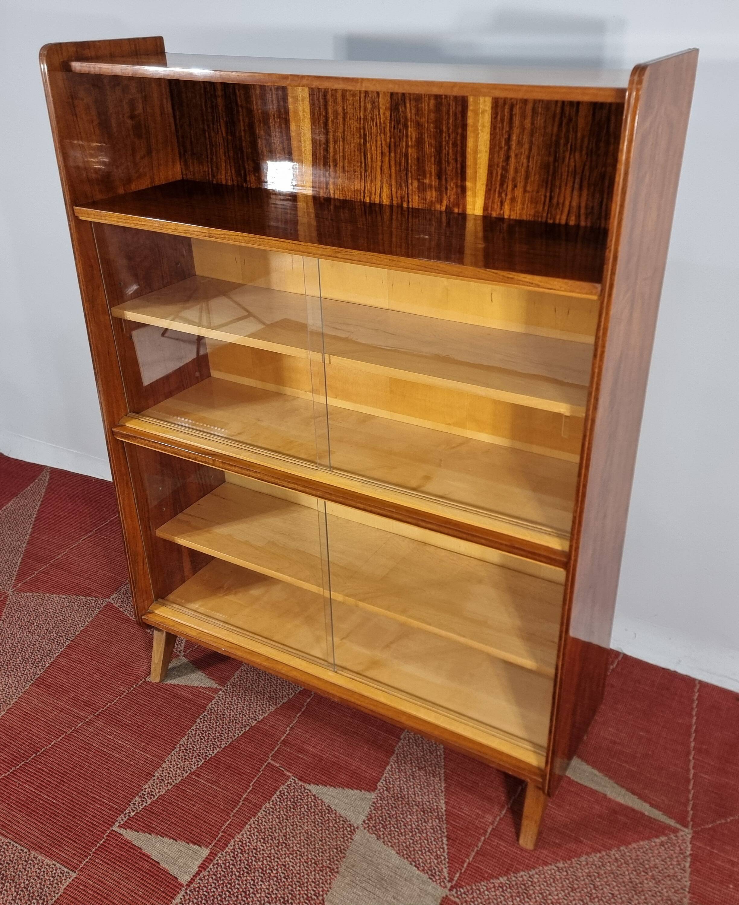 Vitrine vintage marron de Tatra, 1970