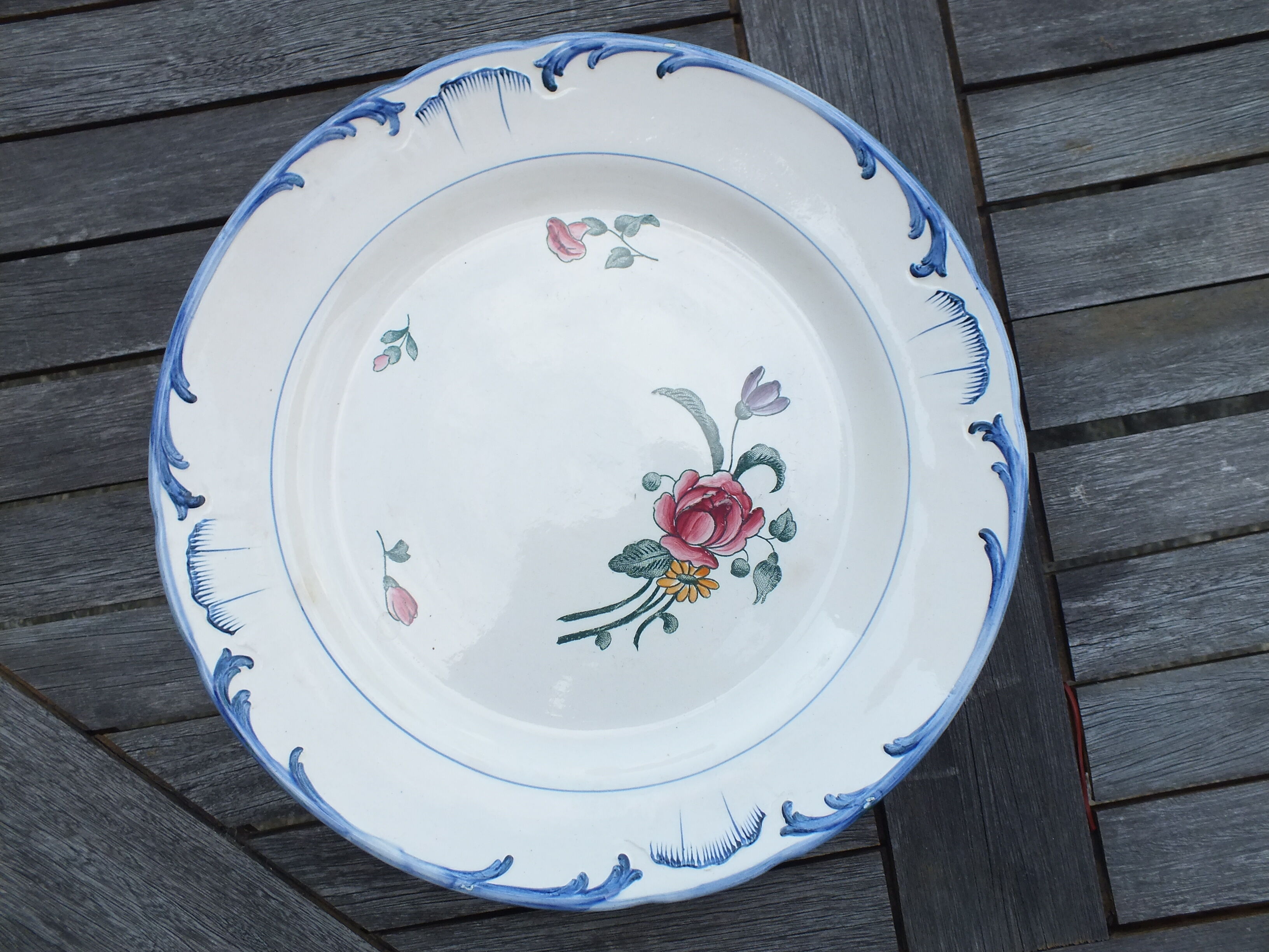 Round flat longchamp velars in iron land