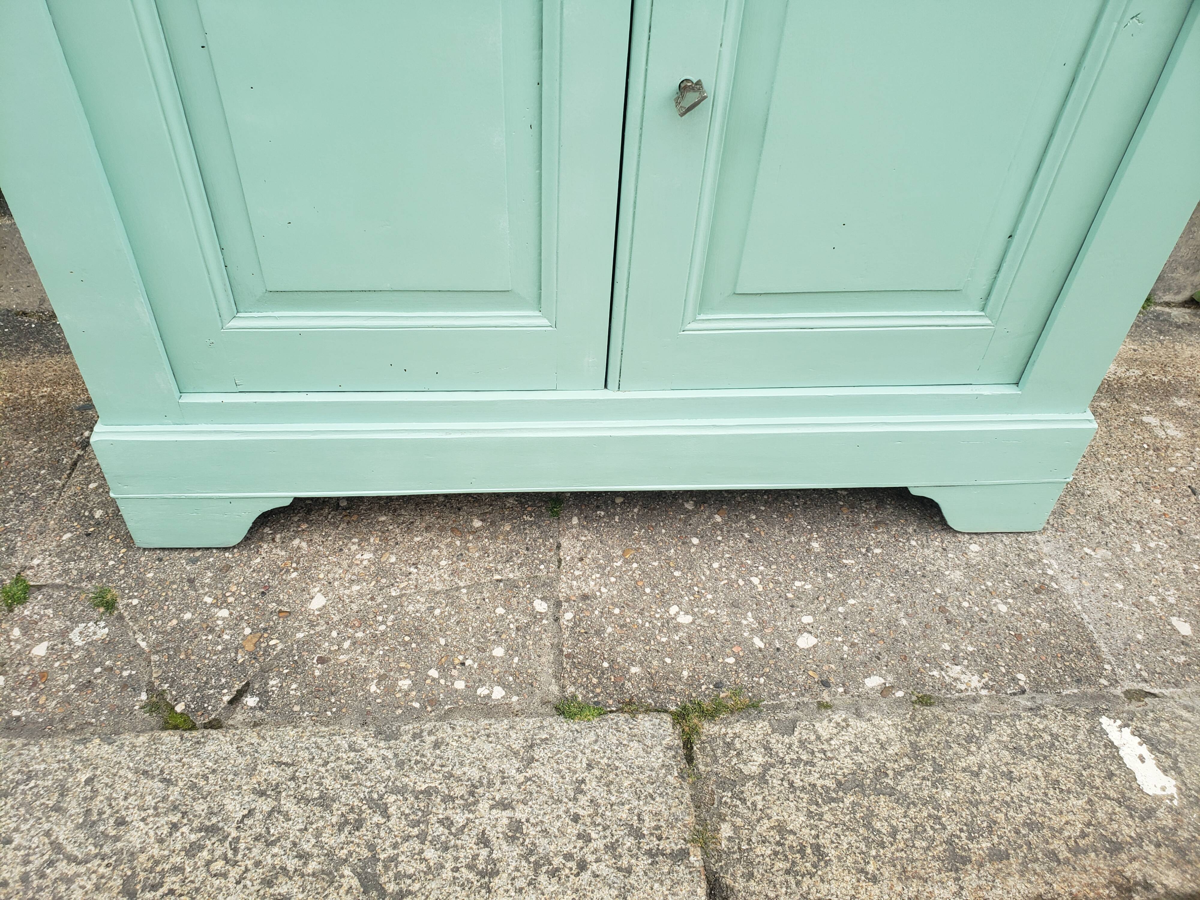 Parisian buffet green mint countryside