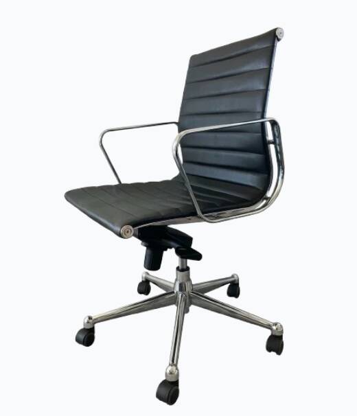 Leather office chair - Eames imitation