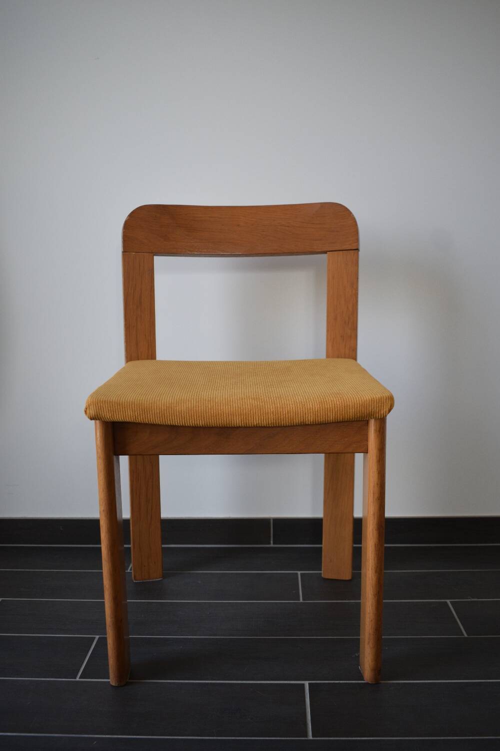 4 70s brutalist style chairs