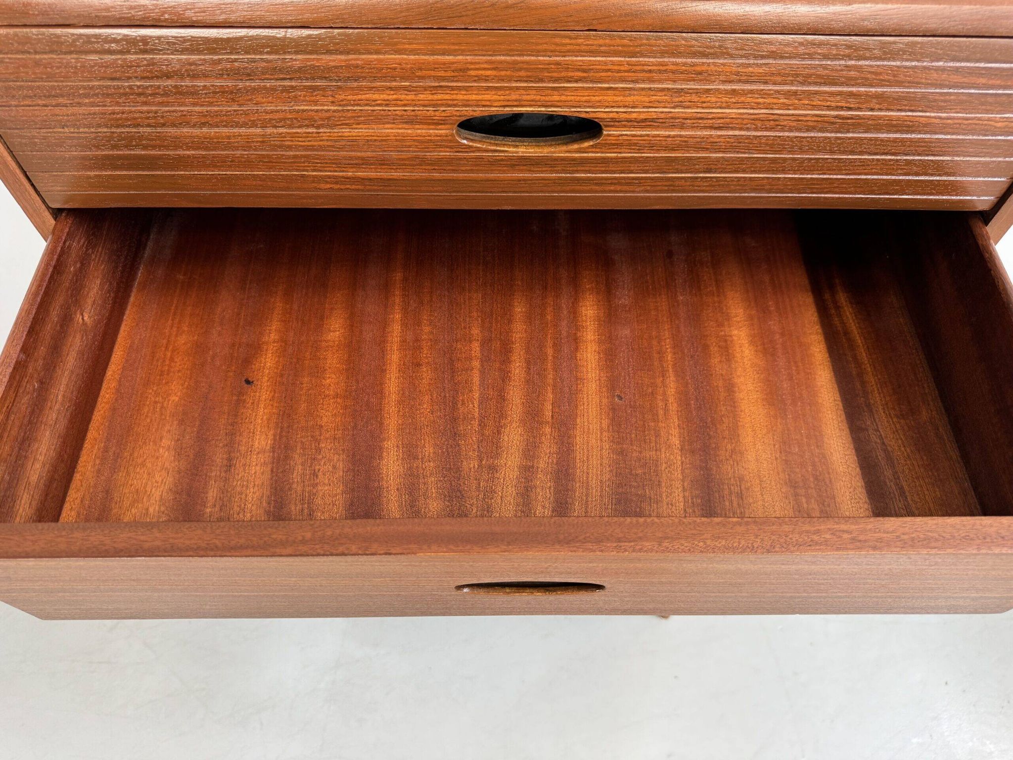 Commode vintage Austinsuite.