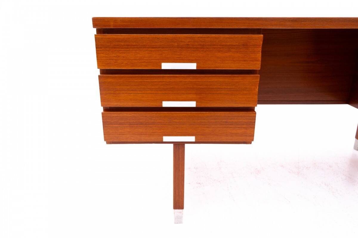 Teak desk, Eigil Petersens Mobelfabrik, Denmark, 1970s.