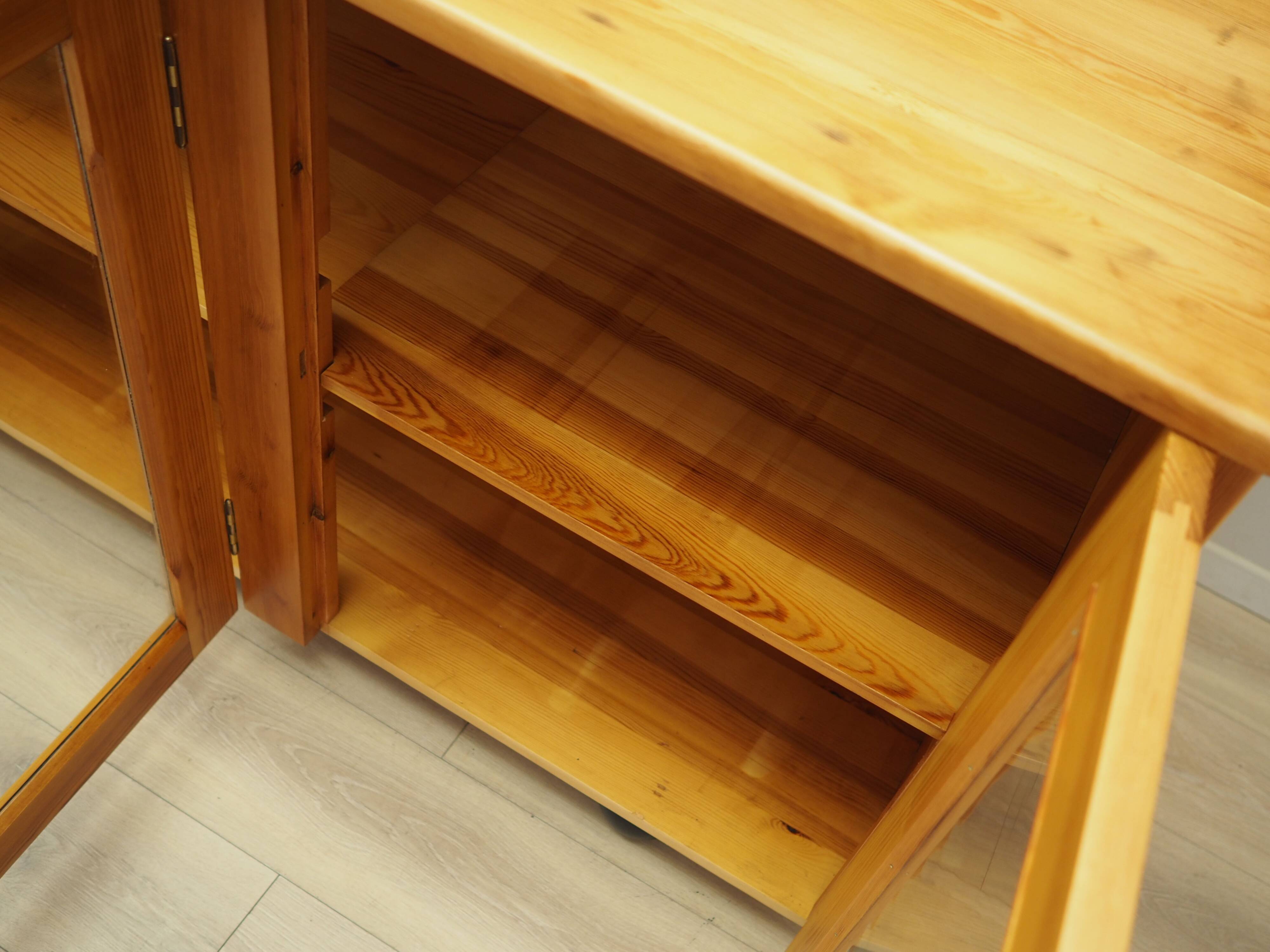 Pine showcase, Danish design, 1980s, production: Denmark