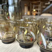 Large vintage orangeade service with smoky glass, country decor from the 70s - 14 pieces.