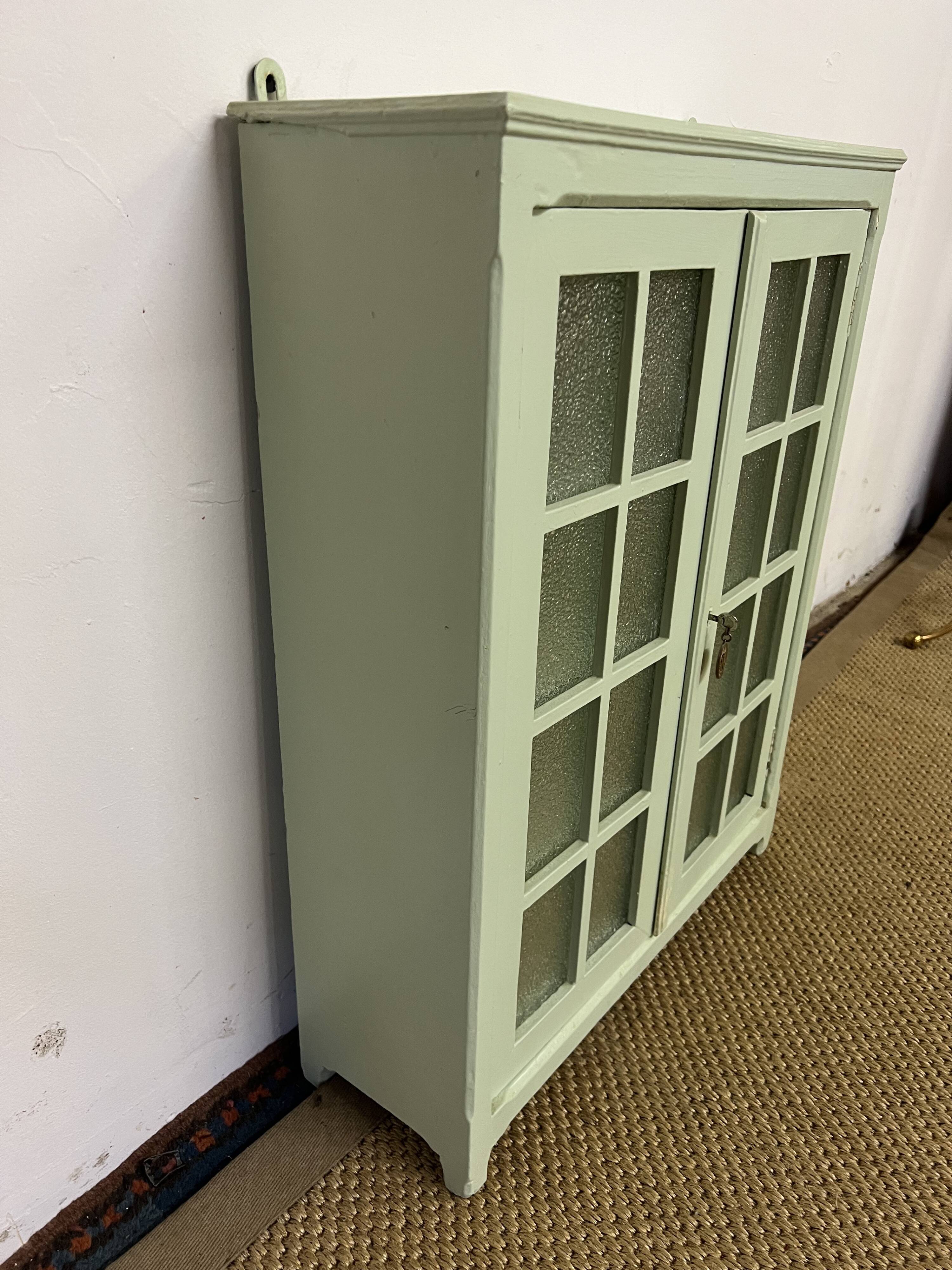 Small vintage medicine cabinet