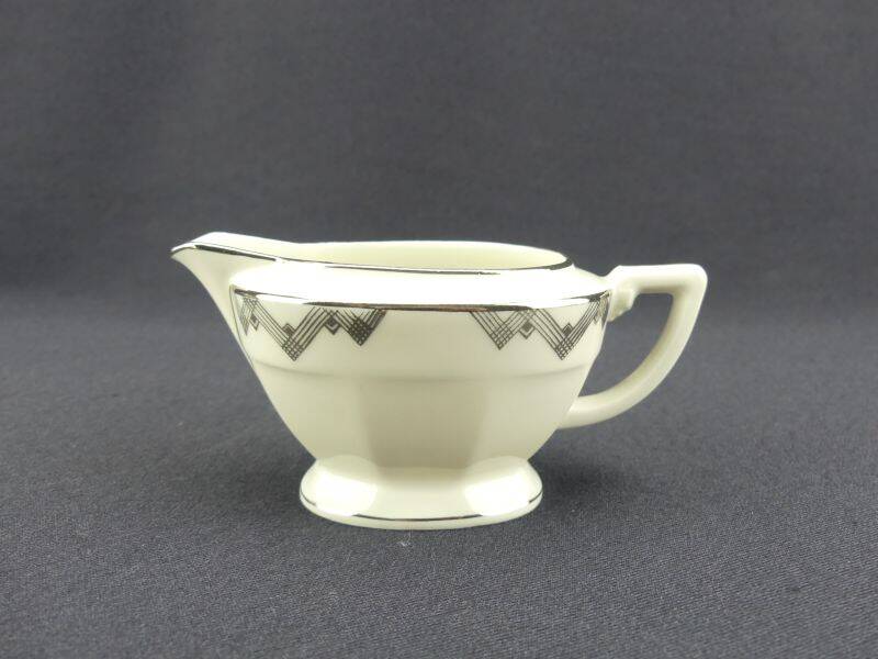 Art Deco tête-à-tête in Limoges porcelain by Legrand