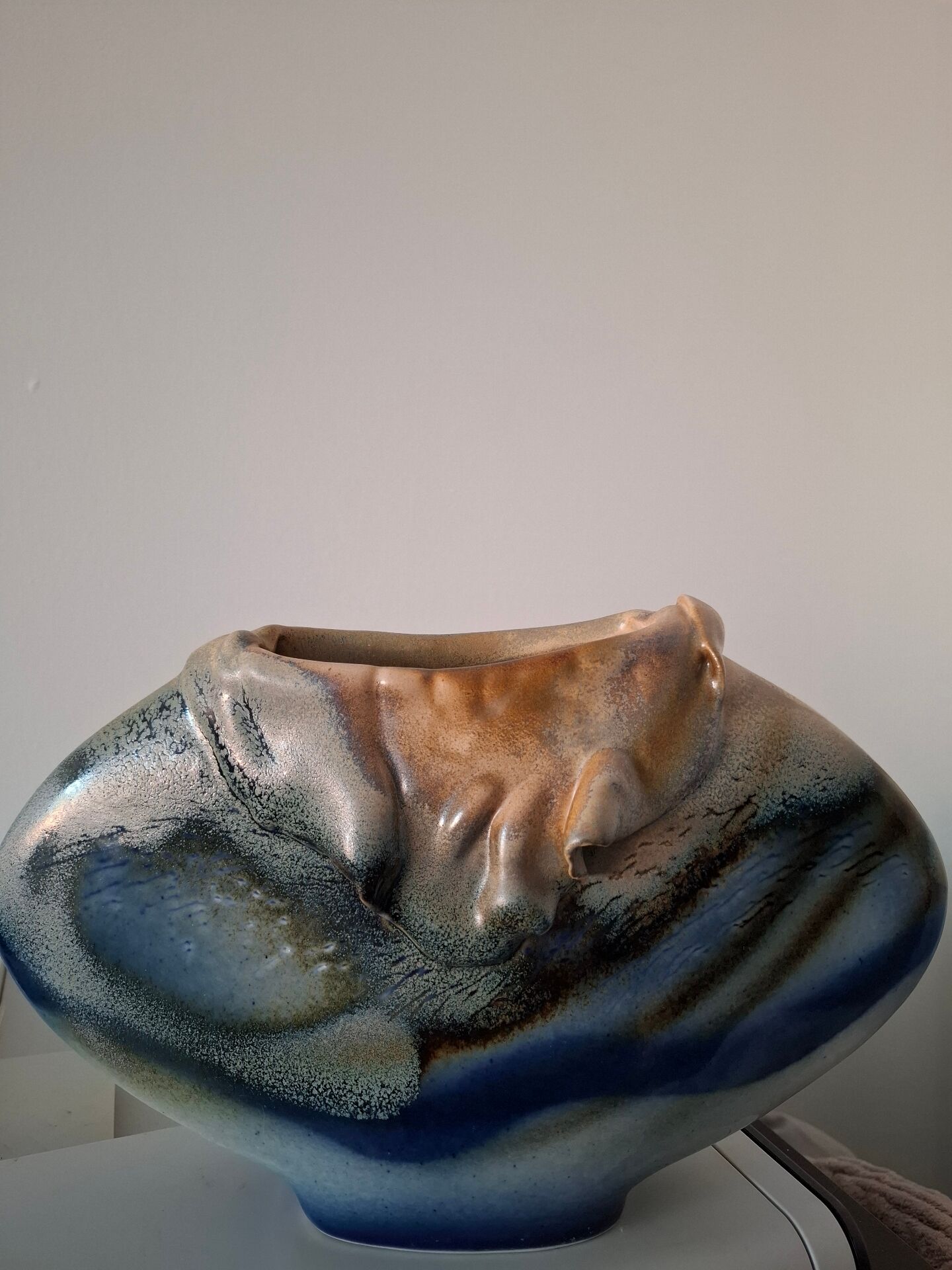 Art vase in raku pottery signed by Tony Evans.