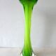 Vase corolle en verre soufflé double couche vert et blanc