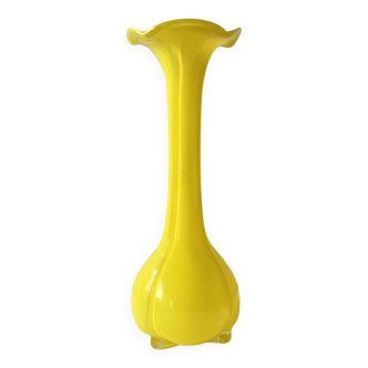 Vase vintage en verre soufflé jaune