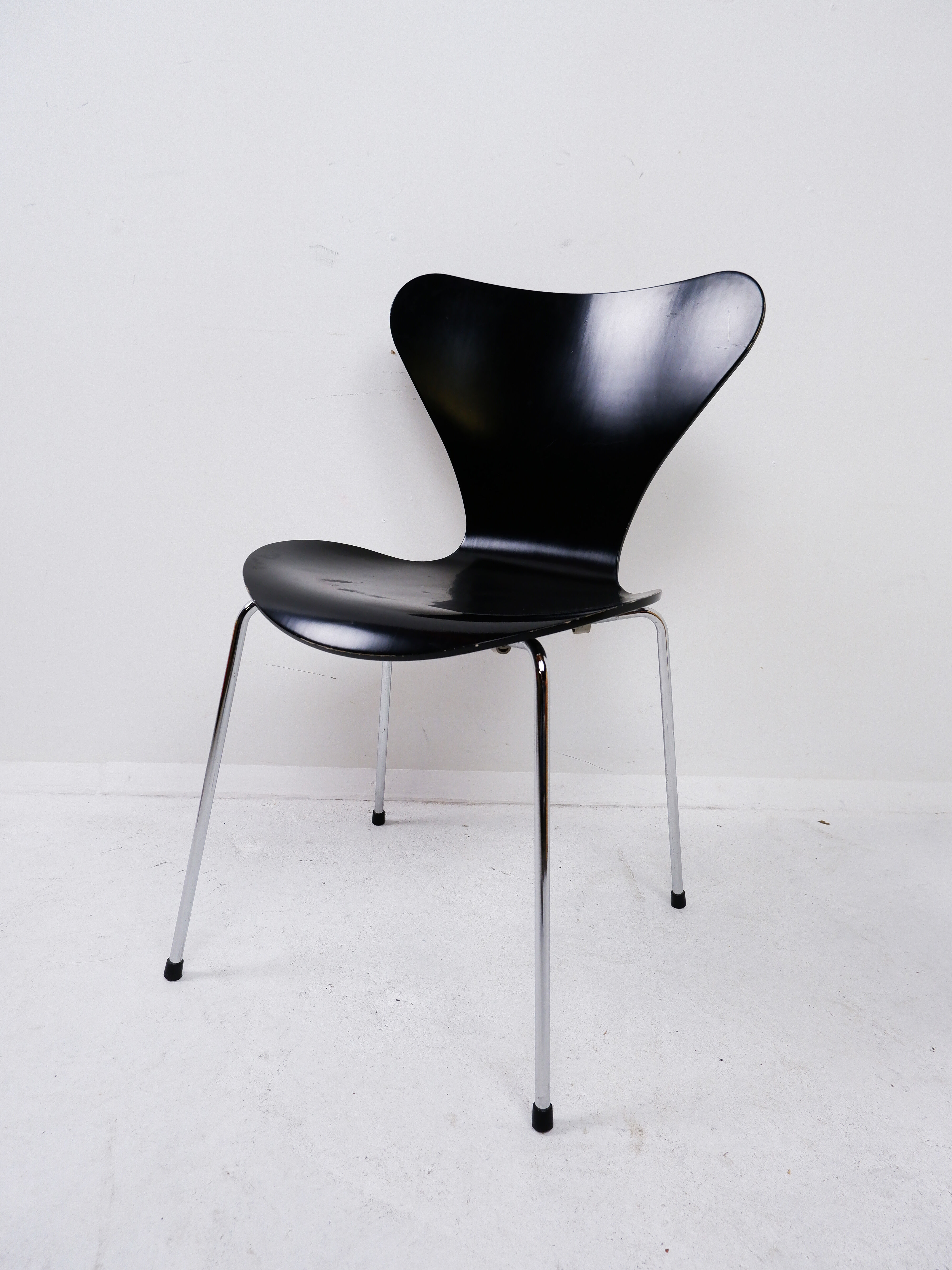 Chaise butterfly  modèle 3107 d'Arne Jacobsen pour fritz hansen