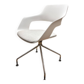 Wilkhahn white swivel office chair, chrome star base