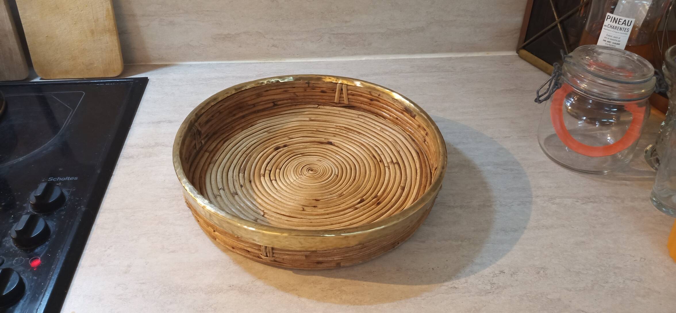 Bauhaus rattan tray with gilded brass edge, G. Crespi