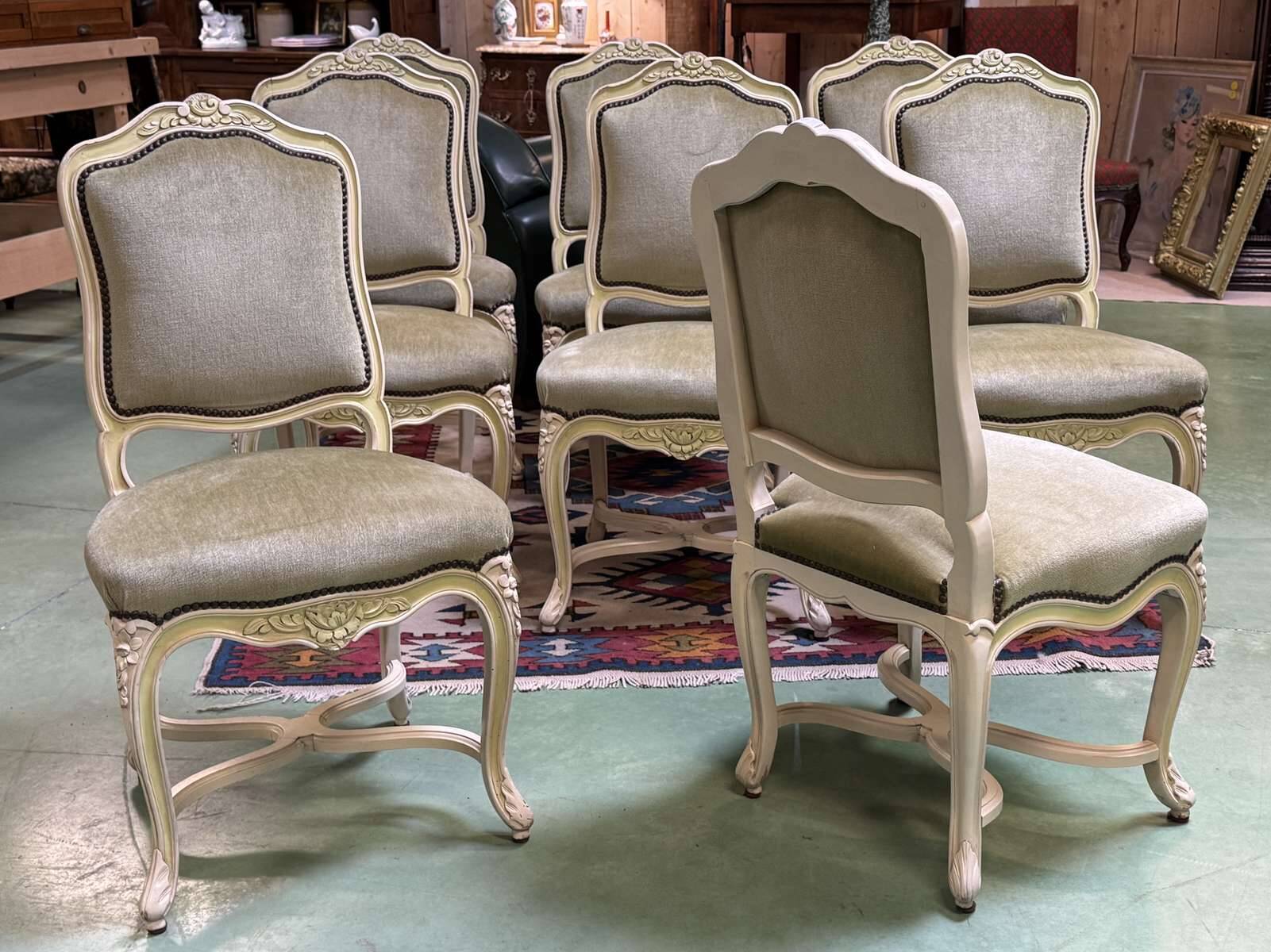 Set of 8 Louis XV style beech chairs from the 1970s.