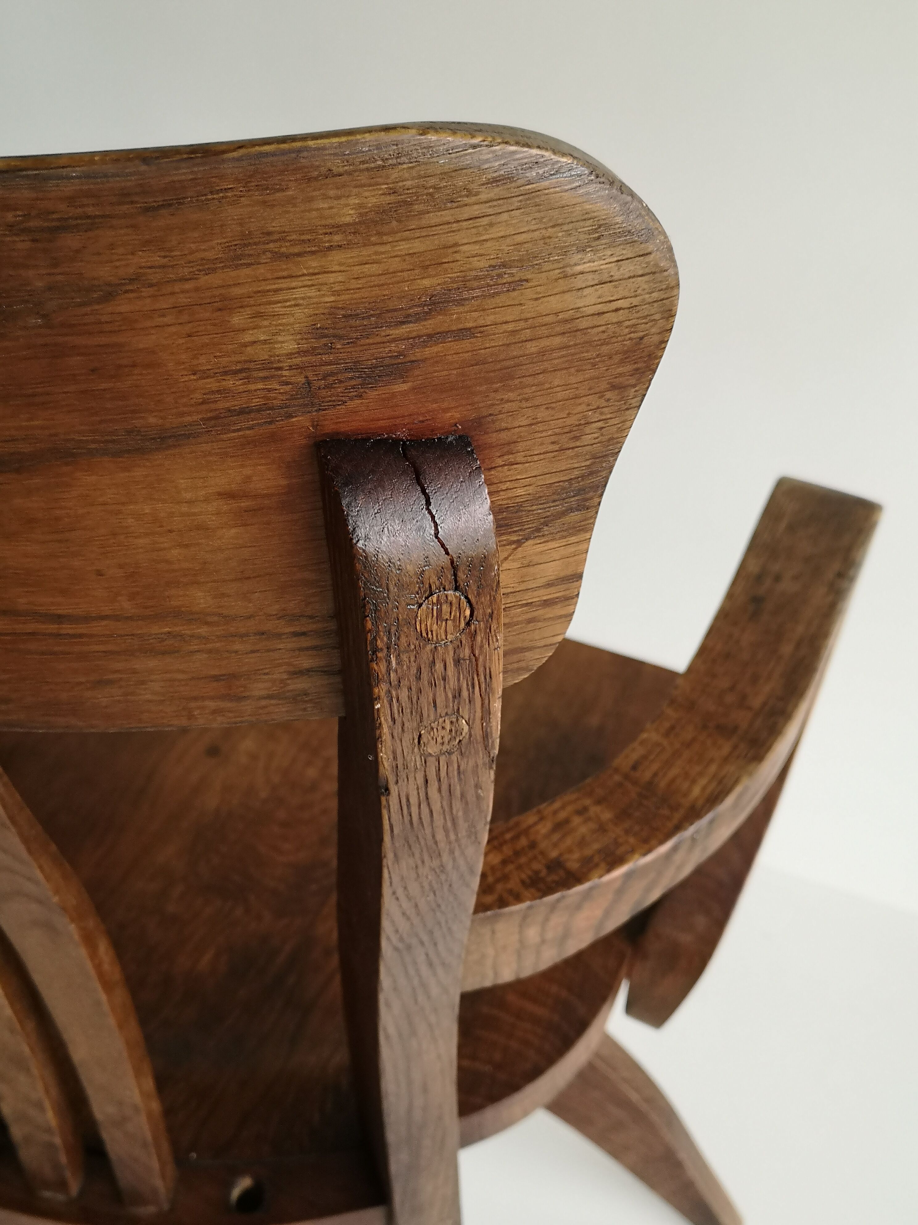 Oak "American" desk chair 30-40