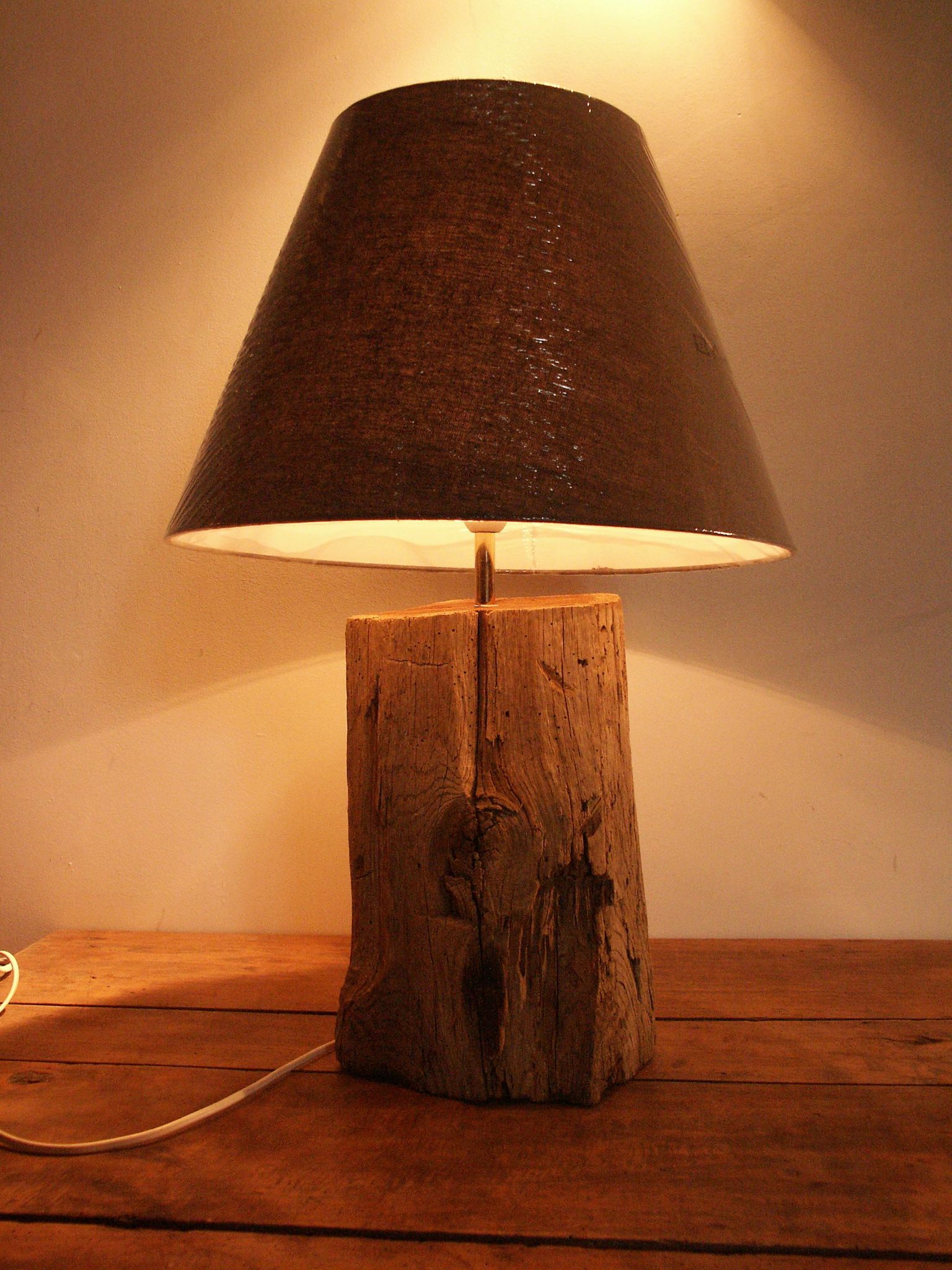 Lampe sur poutre en chêne ancienne