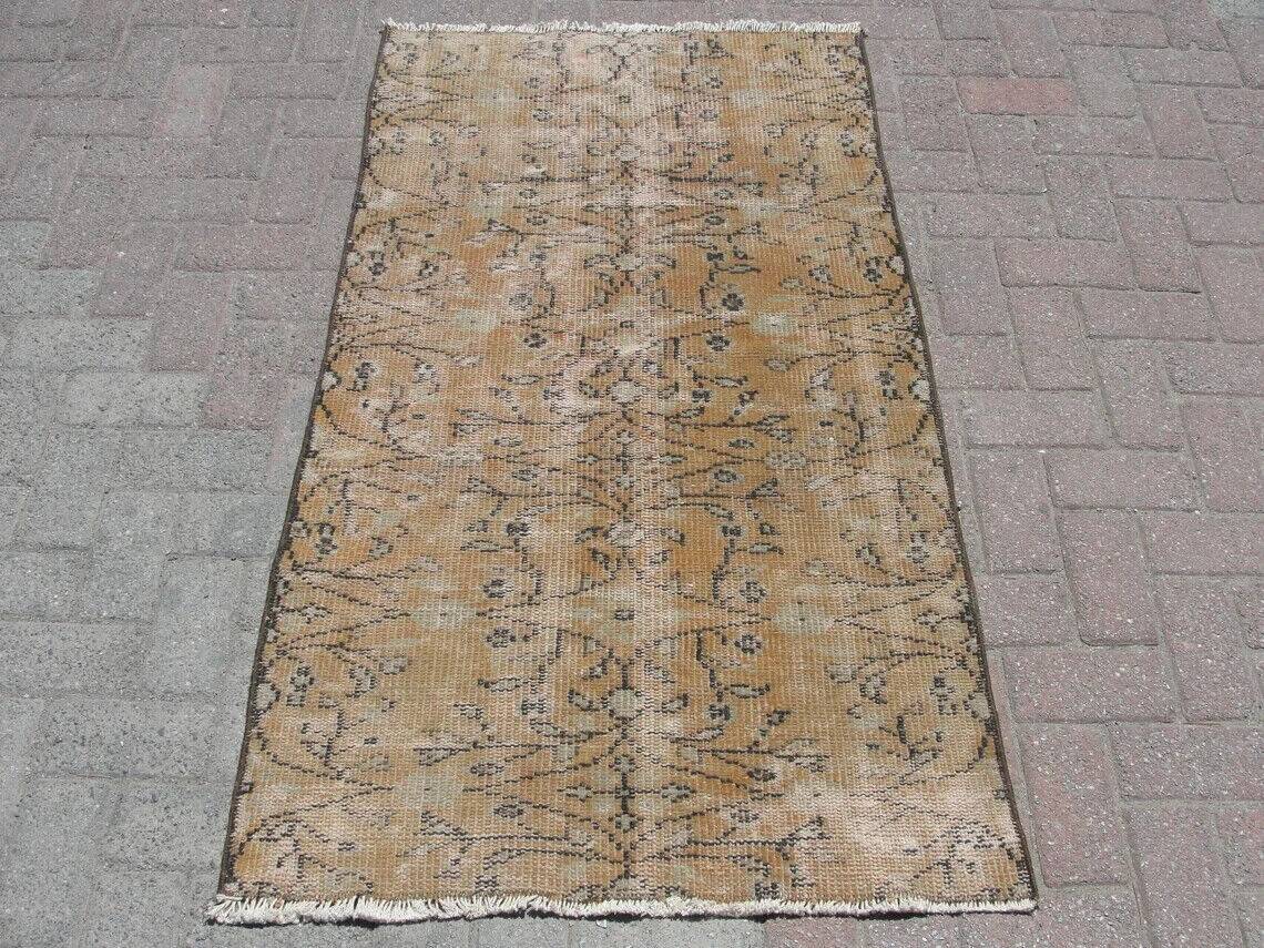 Vintage boho style rug - Oushak rug for entryway