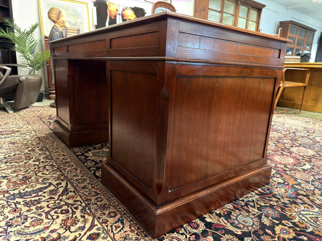 Classic English Globe Wernicke Desk