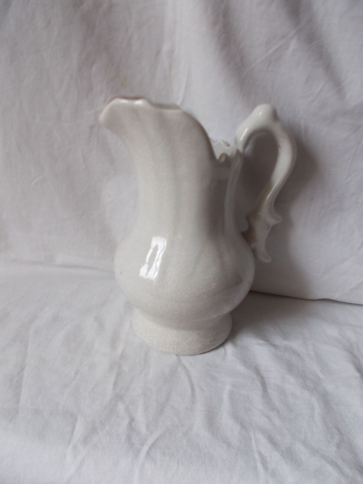 Crucible in earthenware with a crackle effect