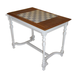 Chessboard table